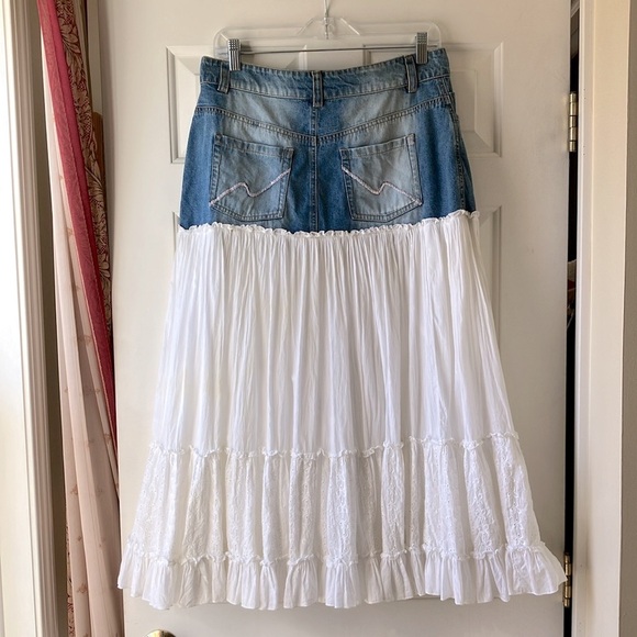 Bila Blue and White A-Line Skirt - Picture 6 of 13